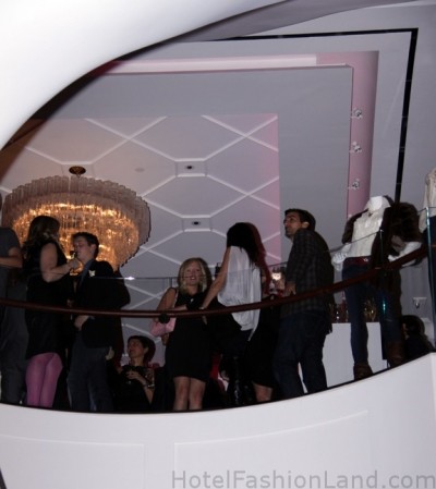 img_3929tommy-store_web