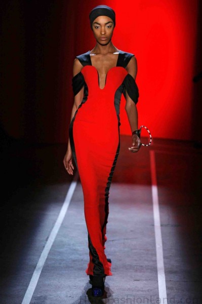 JOURDAN DUNN RUNWAY