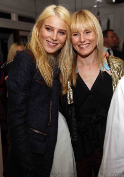 Dree Hemingway and Amy Astley